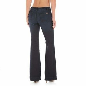 NWT Wrangler Retro Mae